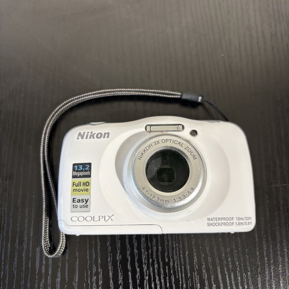 Nikon Coolpix W100 White Waterproof Digital Camera UNTESTED For Parts or Repair